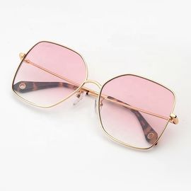 Gafas de sol formadas Pentágono elegantes del metal de las mujeres de las gafas de sol de la forma de vida de las señoras de encargo proveedor