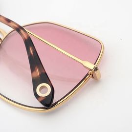 Gafas de sol formadas Pentágono elegantes del metal de las mujeres de las gafas de sol de la forma de vida de las señoras de encargo proveedor