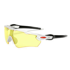 Gafas de sol corrientes polarizadas a prueba de polvo arriba resistentes a los choques para completar un ciclo/que camina proveedor