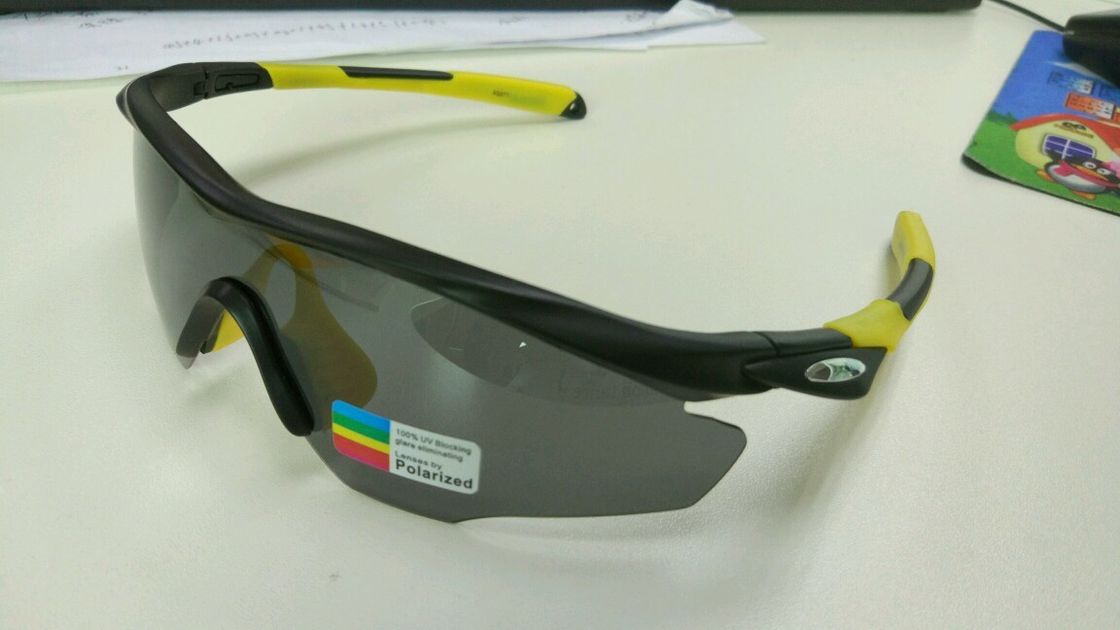 Cojines de nariz cómodos de las gafas de sol a prueba de viento del deporte para el montar a caballo/la pesca de la bici proveedor